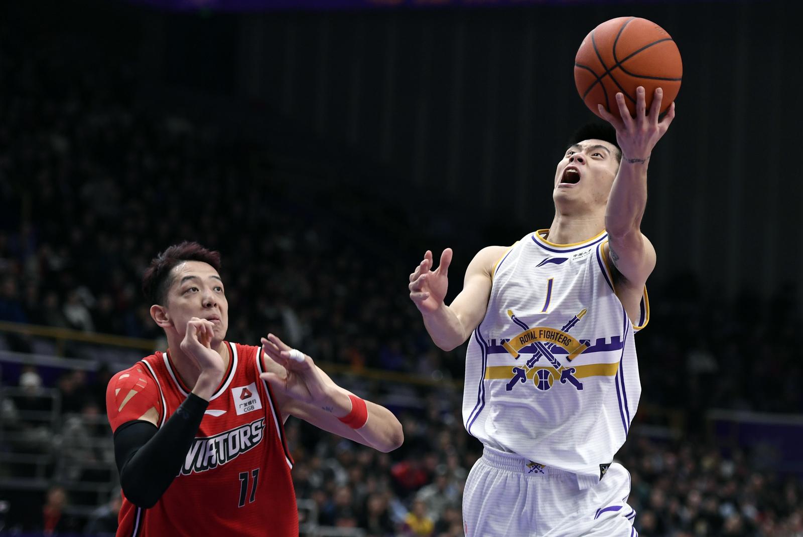 关于萨克拉门托国王迎CBA常规赛关键赛；窗口期外线爆发；信心回归；轮换策略成焦点的信息